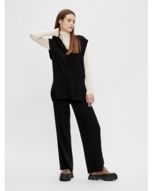 NYRA BLACK