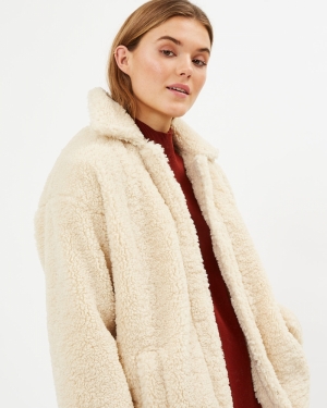 LASSELIA BROKEN WHITE