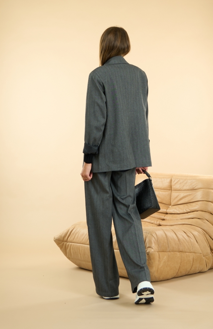 POPPY GREY