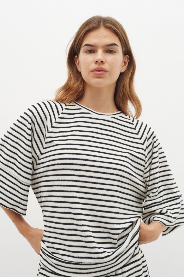 EMUIW WHISPER WHITE B