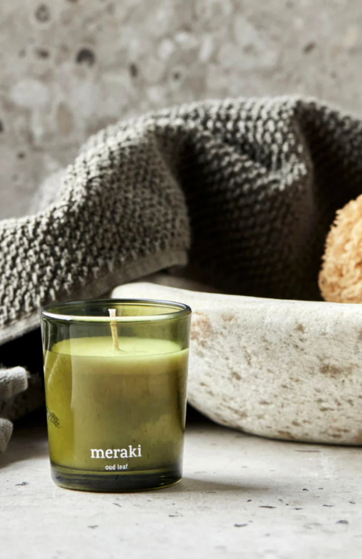 SCENTED CANDLE OUD LEAF GREEN