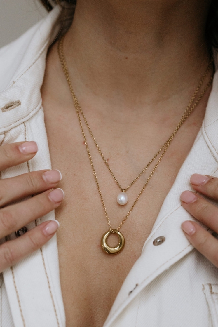 CAROLINE GOLD
