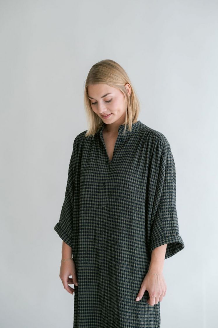 IVY NAVY GREEN