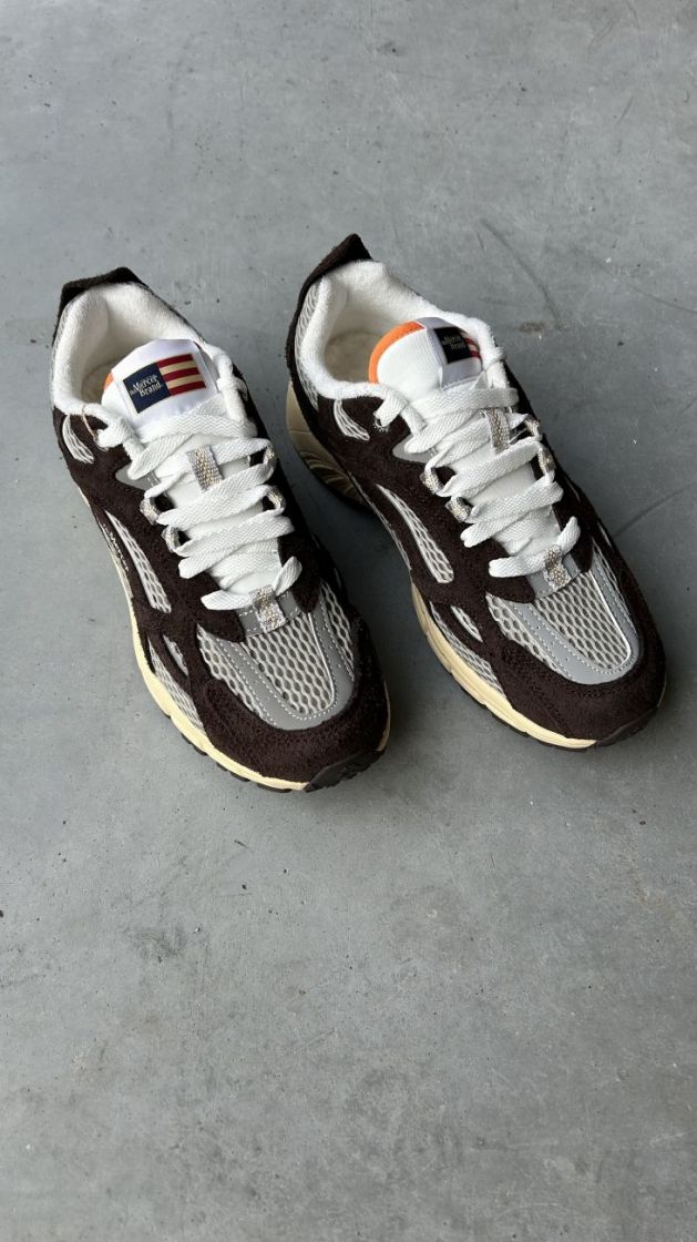 RE-RUN AMERICANA BROWN