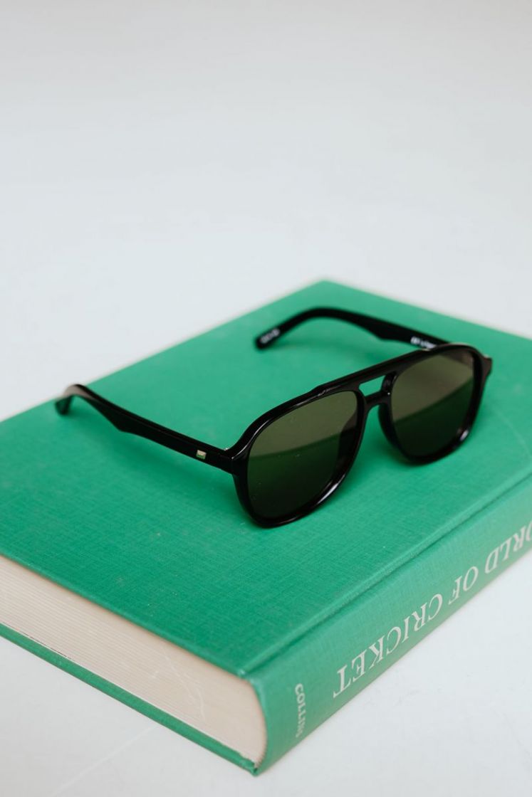 TRAGIC MAGIC BLACK W/ TAN