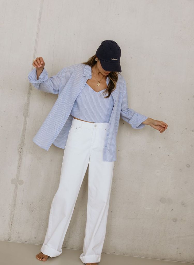 AULORA LIGHT BLUE WHIT