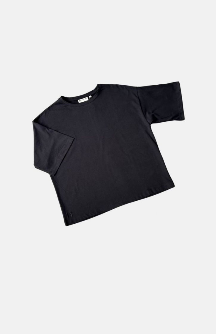RAE O-NECK BLACK
