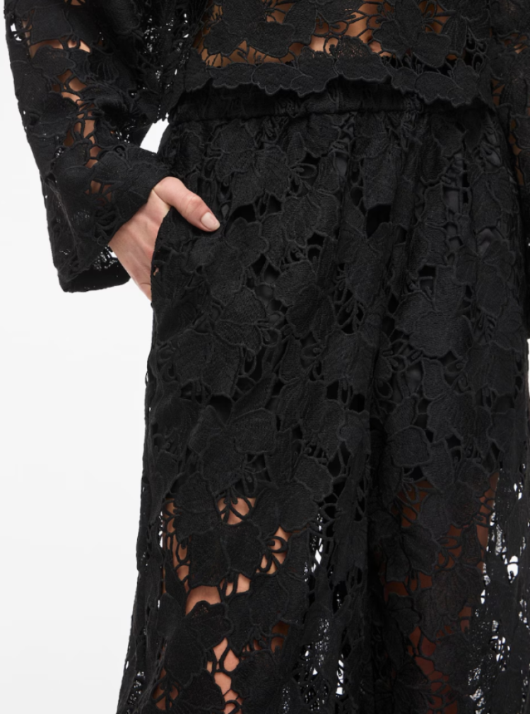 VIHYLDE BLACK