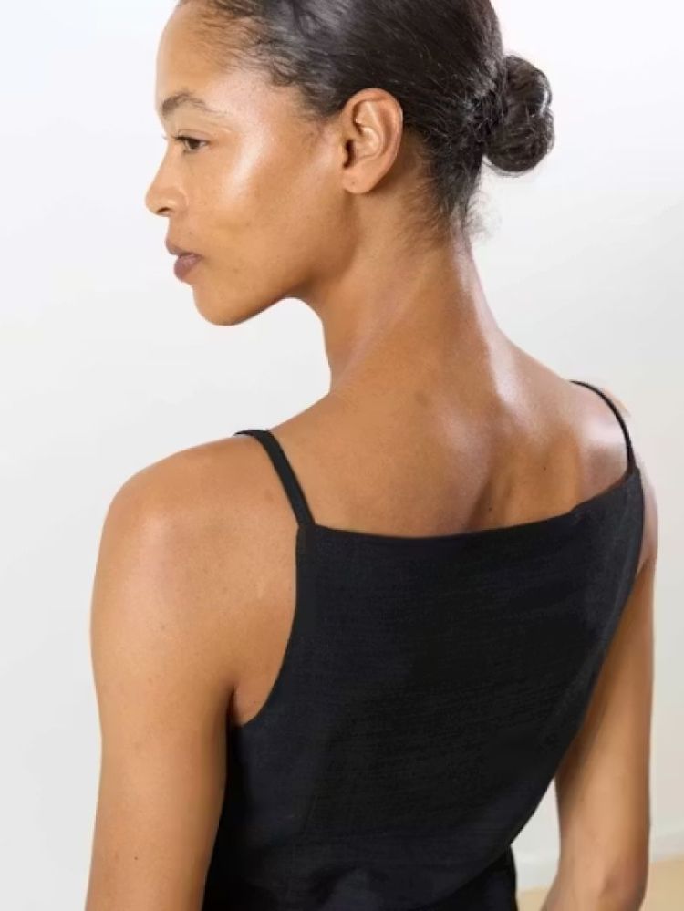 VIOLA BLACK