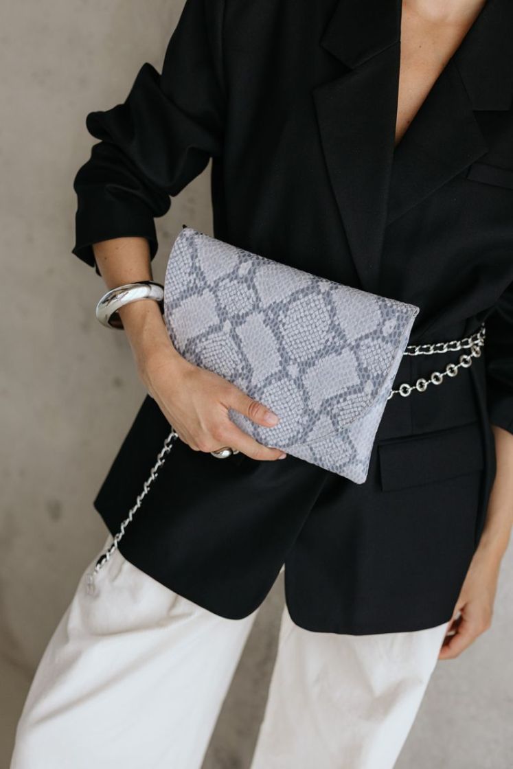 MEDIUM ENVELOPE PYTHON