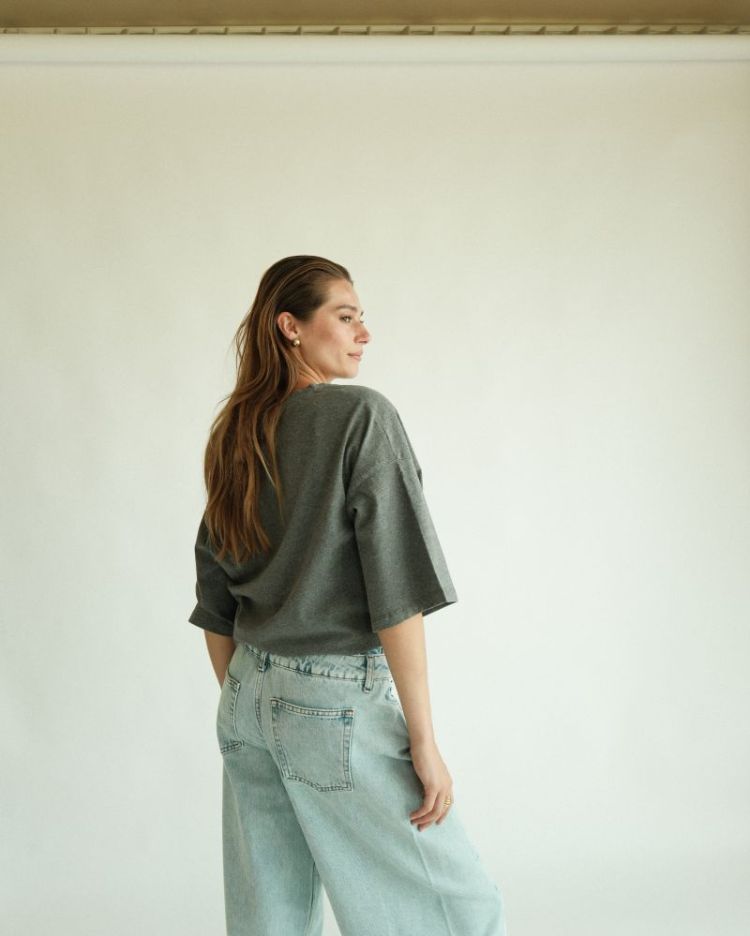 RAE DEEP V DARK GREY MELAN