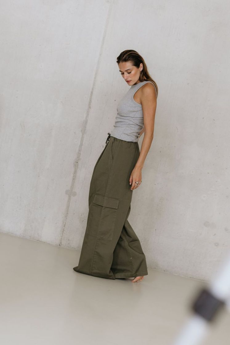 CAMELIA KHAKI